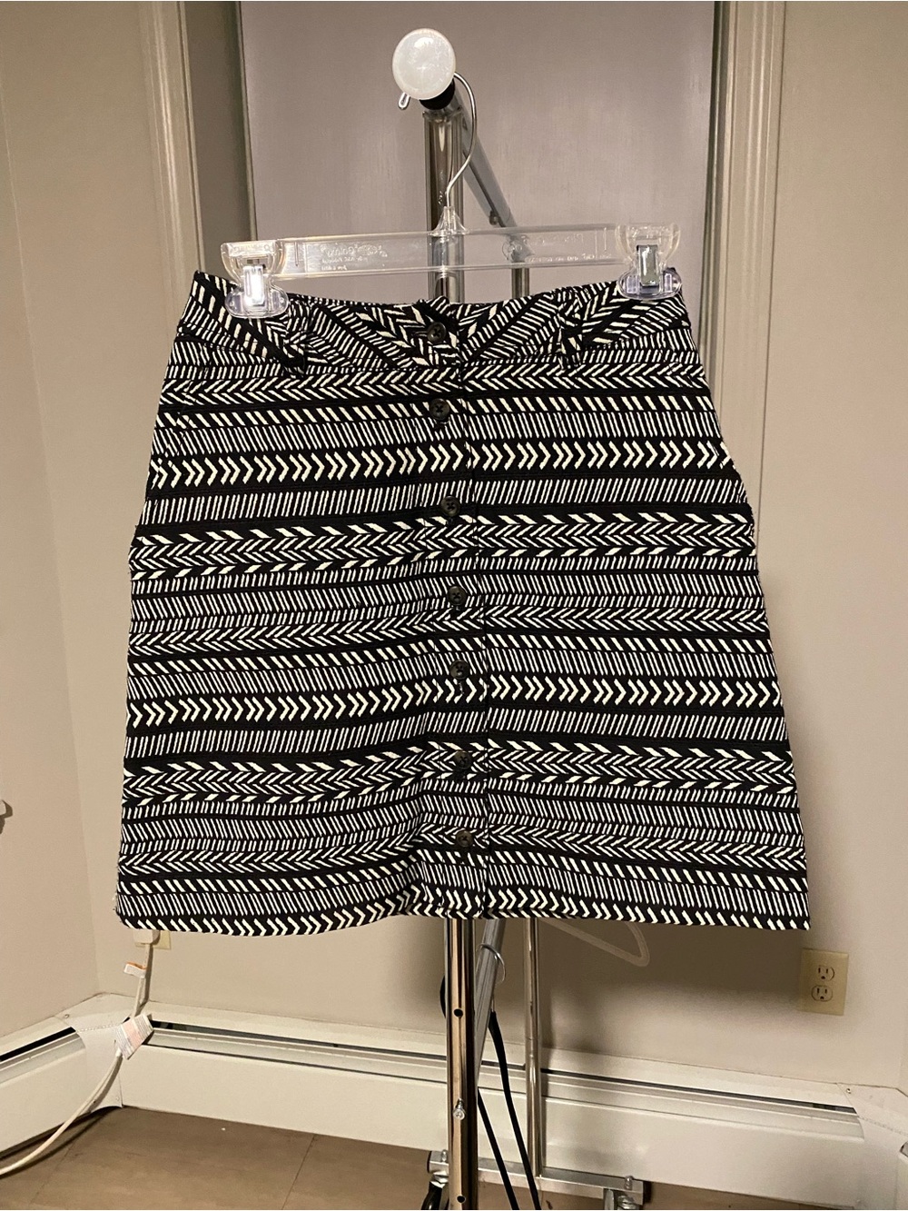Black & White Patterned Women’s Skirt